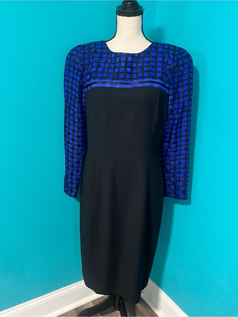 Vintage Talbots 10 Blue Black Long Sleeve Sheath Silk Blend Dress